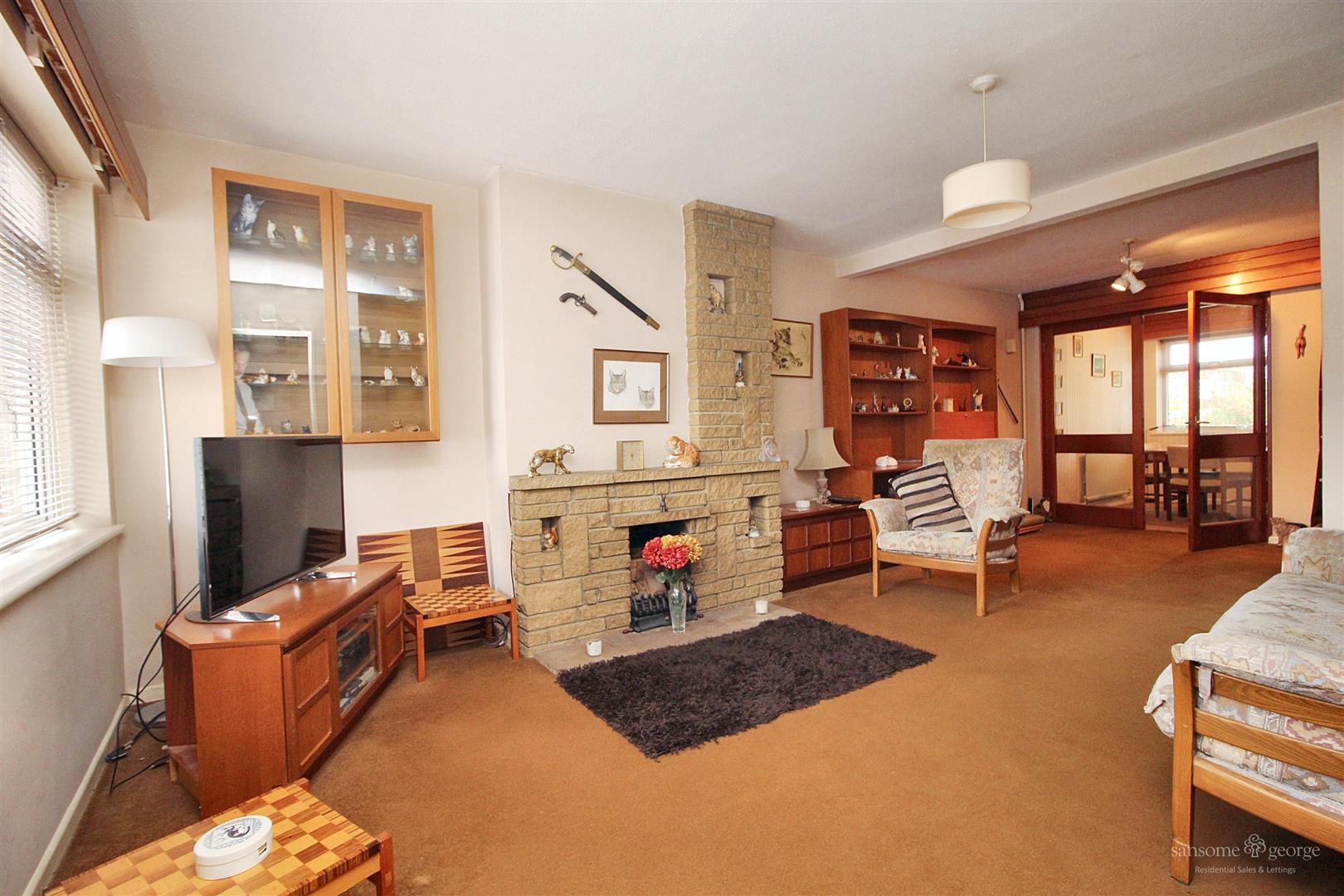 3 bed property in Fitzroy Crescent, Reading